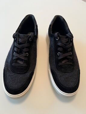 Vince Men's  Barnett Black and Gray Low-Top Sneakers